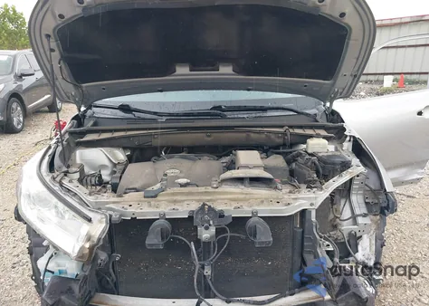 2018 Toyota Highlander Xle z USA, uszkodzony, nr VIN 5TDKZRFH6JS527765